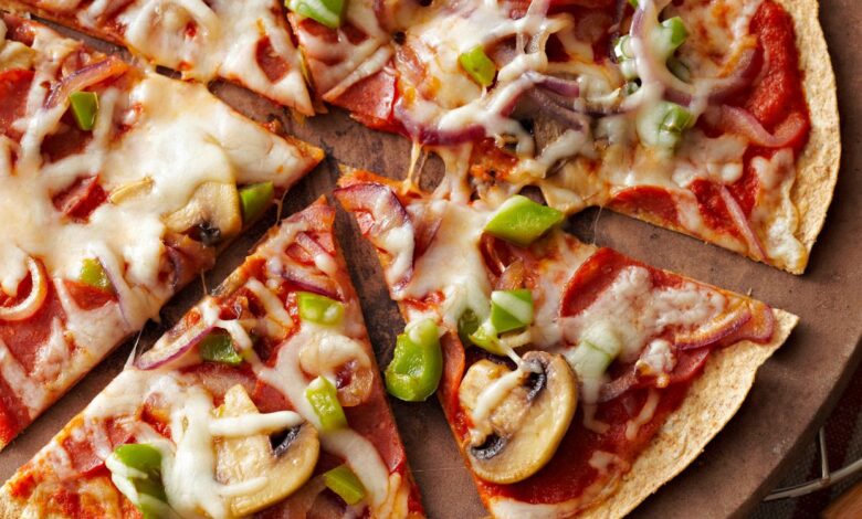 طريقة عمل بيتزا الخضار خطوة بخطوة