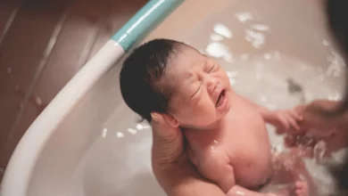 طريقة إستحمام الرضيع خطوة بخطوة