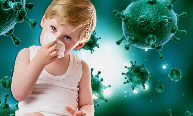 مشروبات ينصح بتقديمها للأطفال عند إصابتهم بنزلات البرد