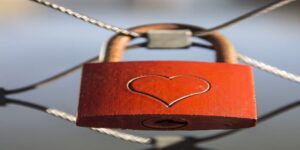 حالات واتس عن عيد الحب مكتوبة