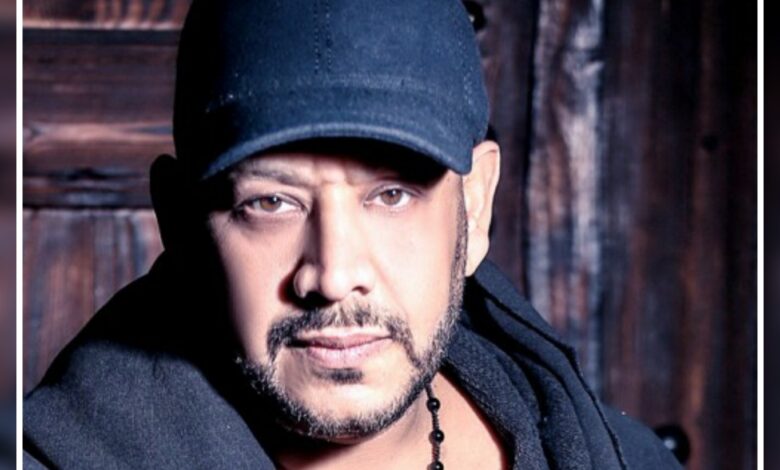 من هو عصام كاريكا ، معلومات عامة عنه