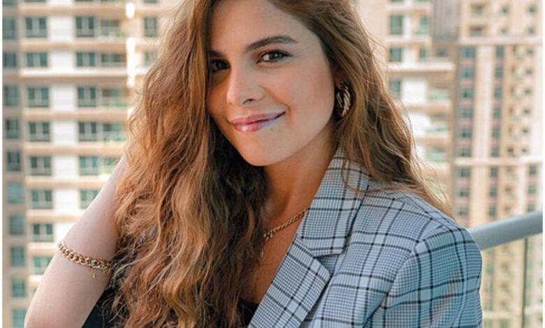 من هي ساندي نحاس ، عمرها ، زواجها ، أعمالها