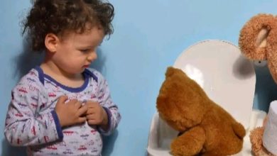 ماسبب انتكاسة الطفل بعد تعلم دخول الحمام 19 ماسبب انتكاسة الطفل بعد تعلم دخول الحمام