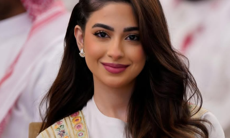 من هي ميرال مصطفى، عمرها، جنسيتها، زوجها، أعمالها